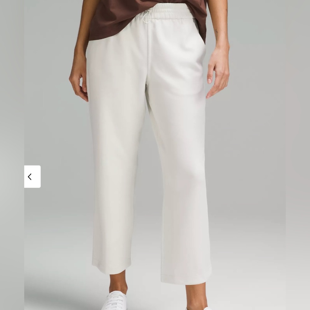 Lululemon Softstreme High-Rise Straight-Leg Cropped Pant